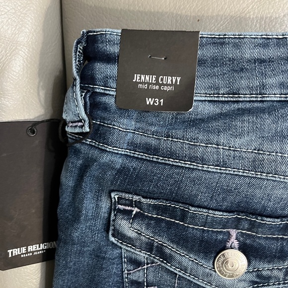 NWT - True Religion Women’s Jennie Curvy Mid Rise Capri Jeans - Size 31 - Picture 10 of 11